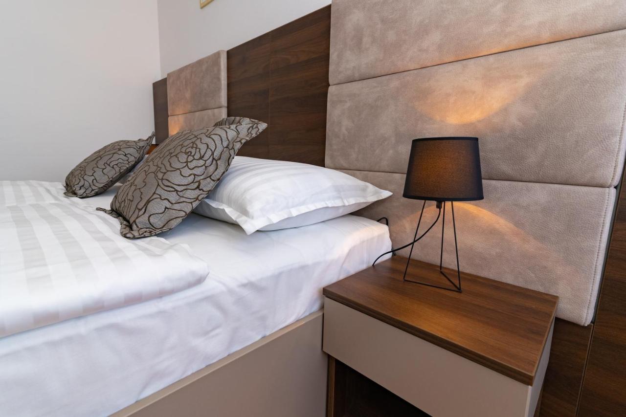 Artearia Hotel بييلوفار المظهر الخارجي الصورة