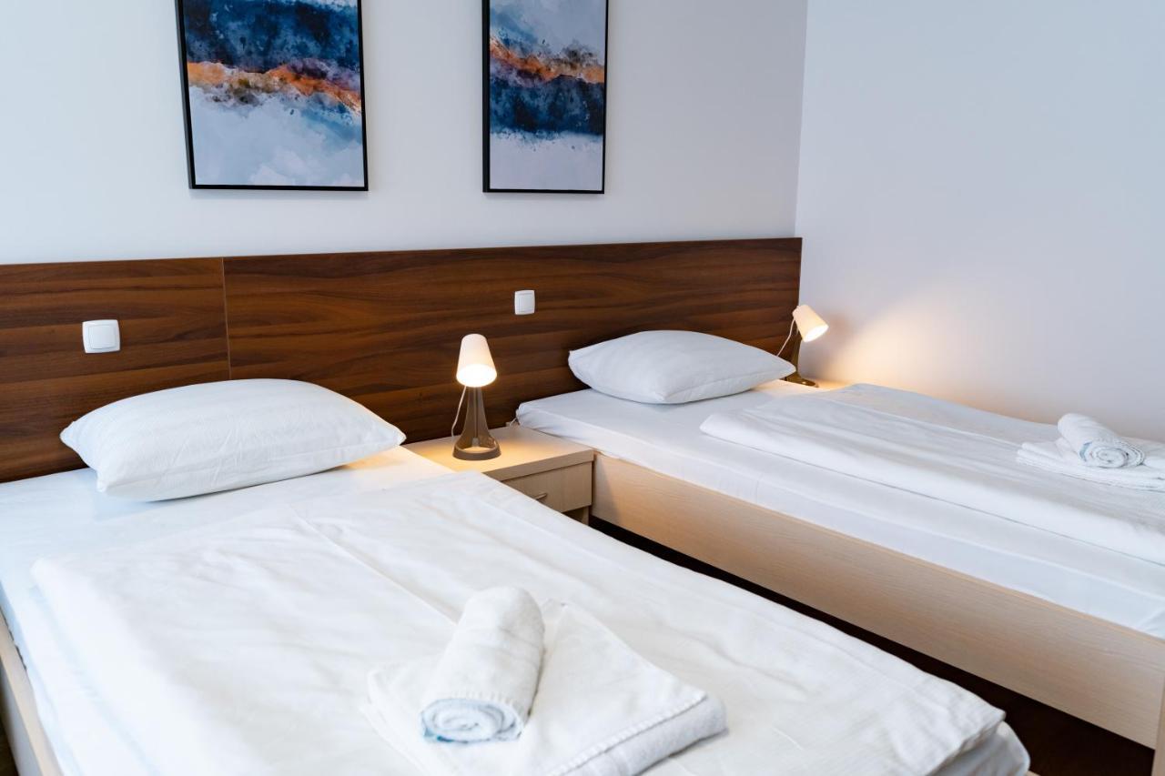 Artearia Hotel بييلوفار المظهر الخارجي الصورة